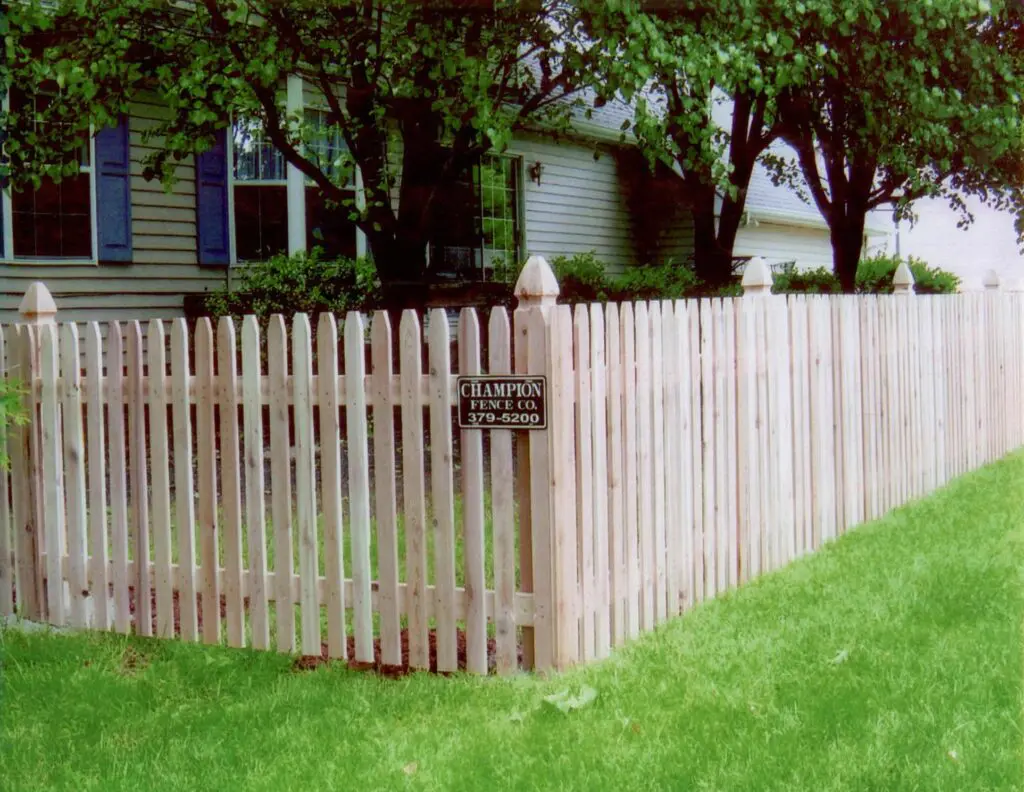 Wood Picket Fence Wood Picket Fence