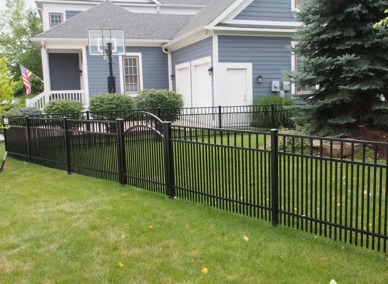 Aluminum Fence Tight